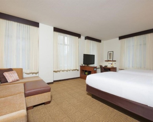 Hyatt Place Des Moines Downtown image 3